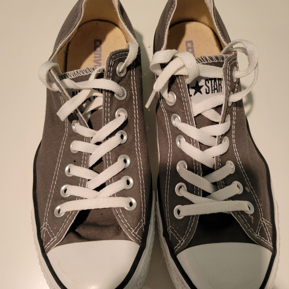 Converse blue/navy size 11 women- 9 men